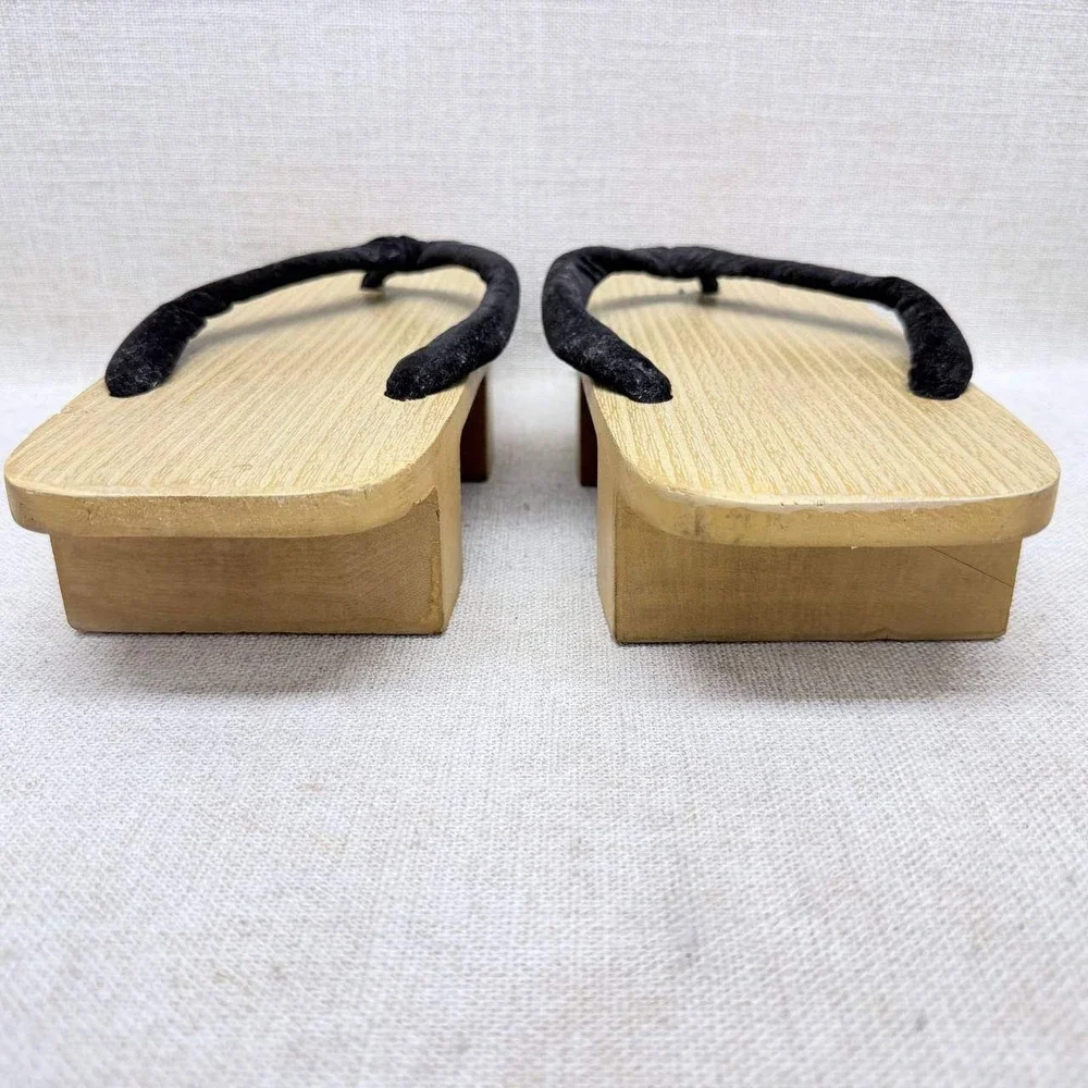 Vintage Japanese Geta Wooden Sandals 10in and Tabi Socks Set 28cm Made in Japan